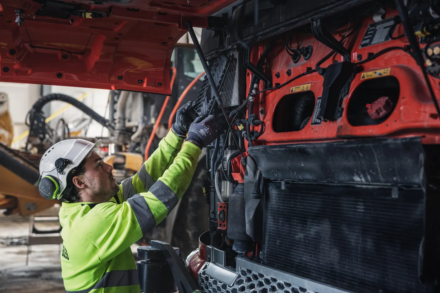 SERVICIO DE MANTENIMIENTO Y POSTVENTA